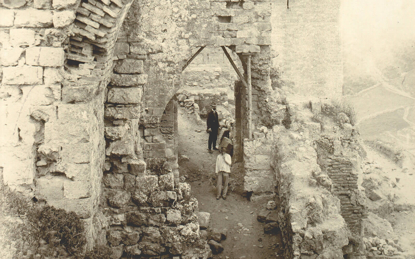 1901
